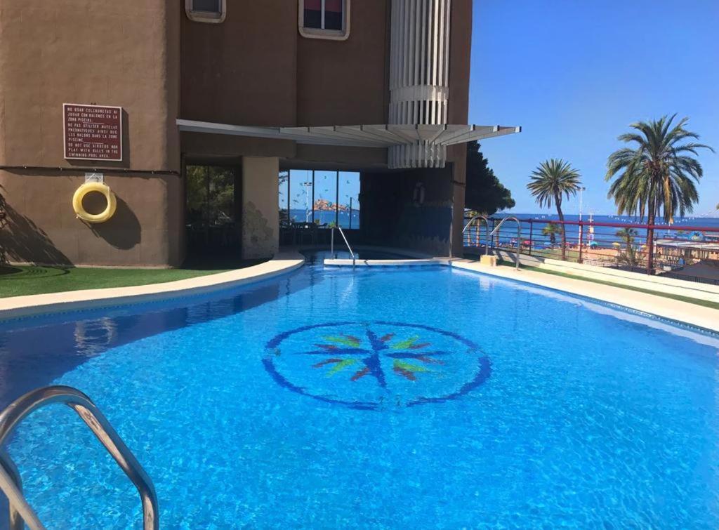 Apartamentos Coastal Haven Бенидорм Екстериор снимка