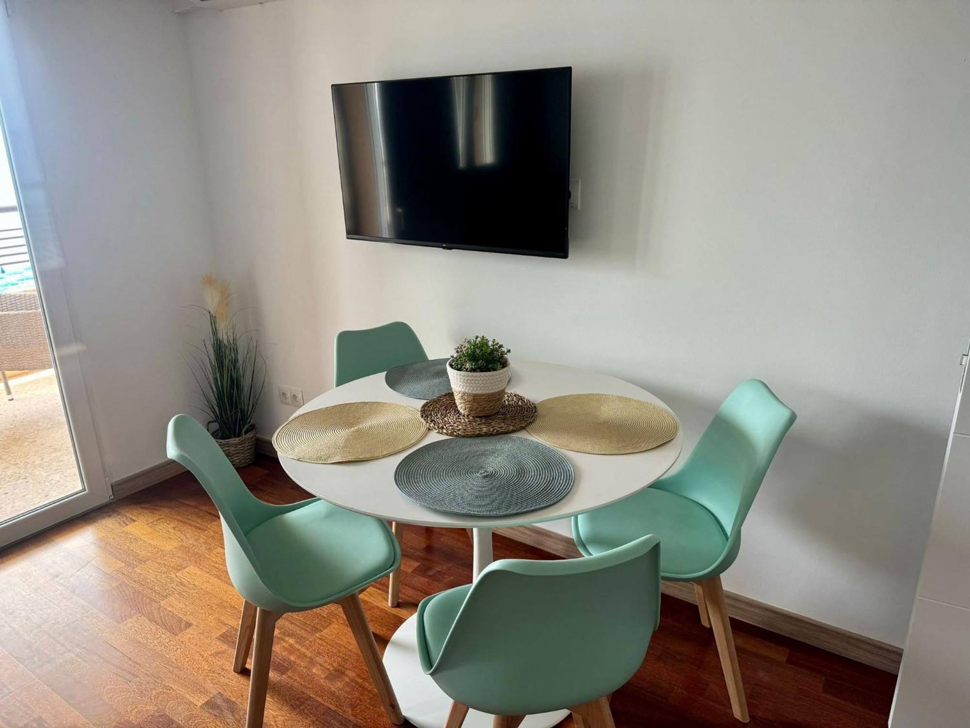 Apartamentos Coastal Haven Бенидорм Екстериор снимка