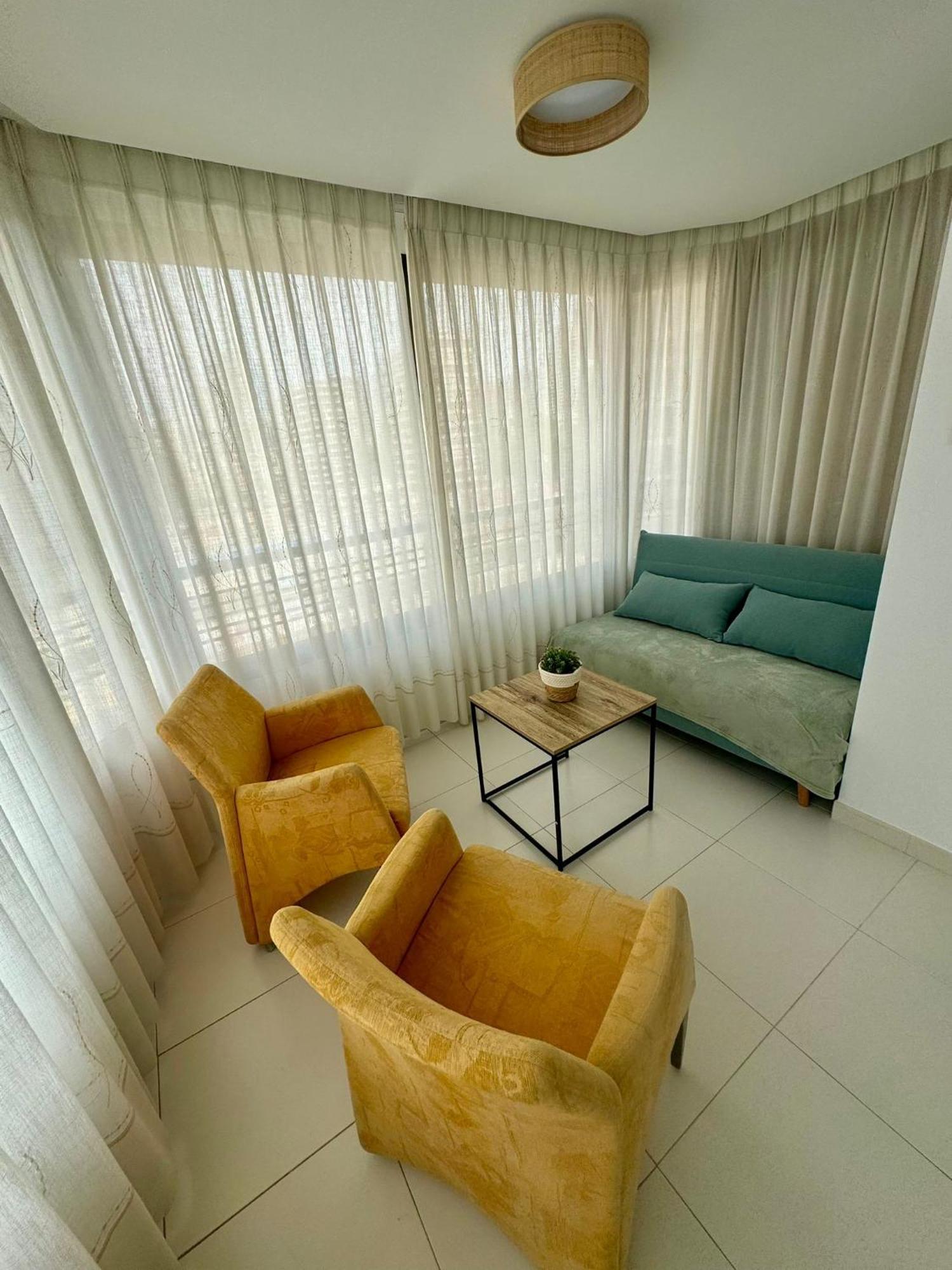 Apartamentos Coastal Haven Бенидорм Екстериор снимка